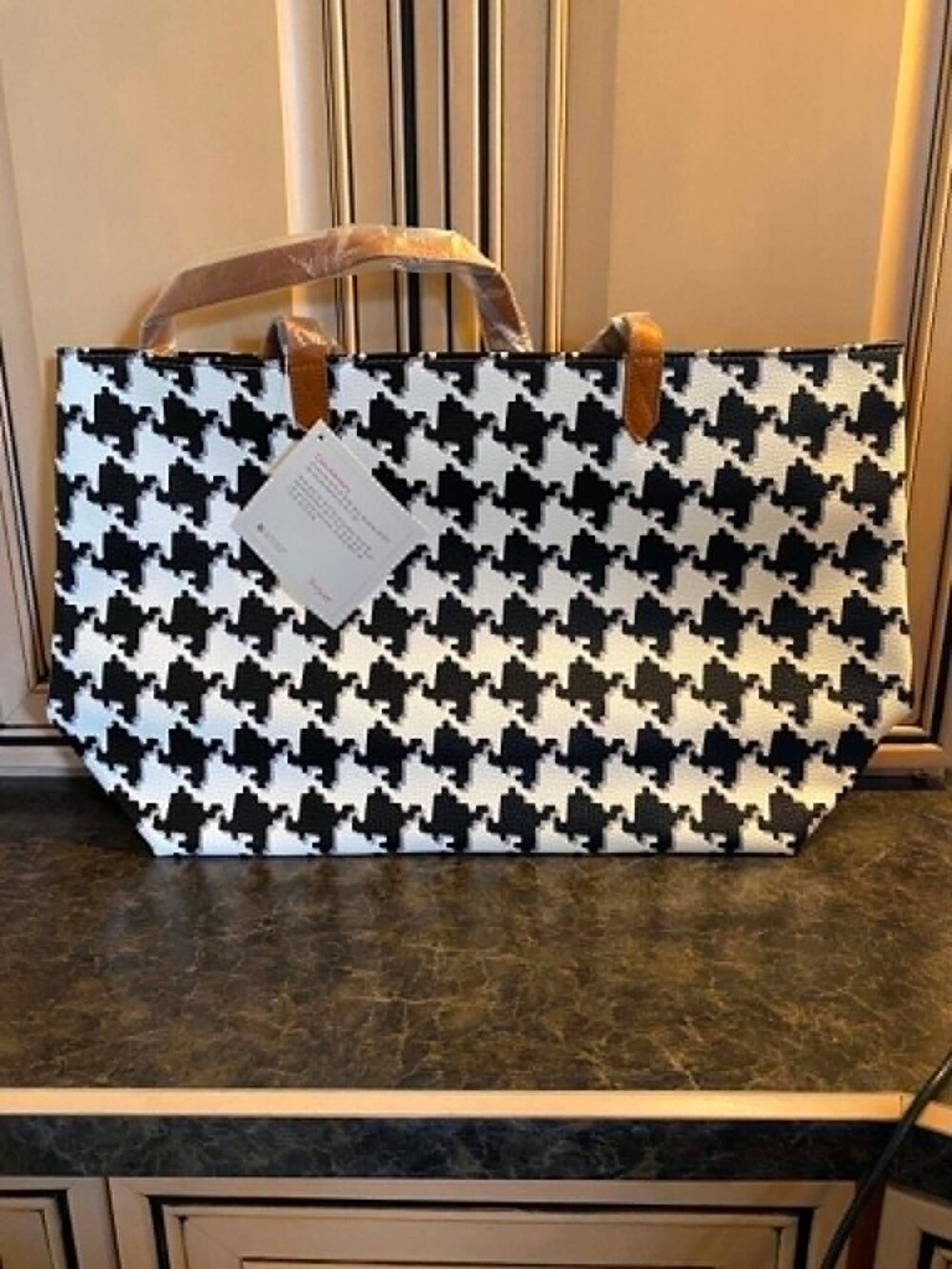 Thirty-one City Scene Bag in Houndstooth - Picture 2 of 4